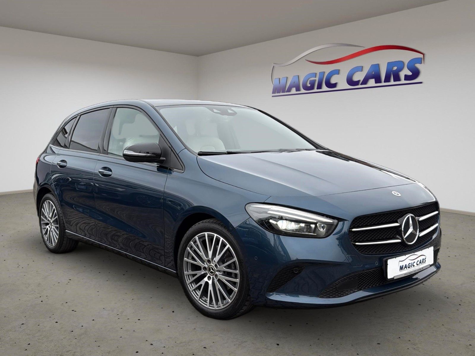 Fahrzeugabbildung Mercedes-Benz B 180 d 8G-DCT Progressive *Leder*Pano*AHK*Sth.*