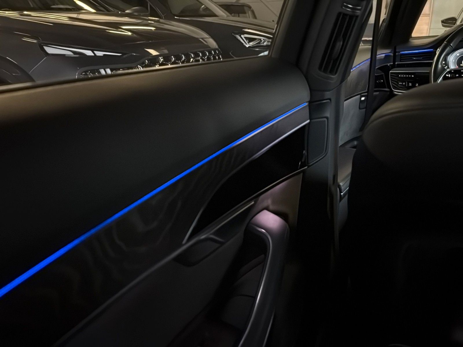 Fahrzeugabbildung Audi A8 50 TDI quattro*Pano*Luft*Softclose*B&O*360