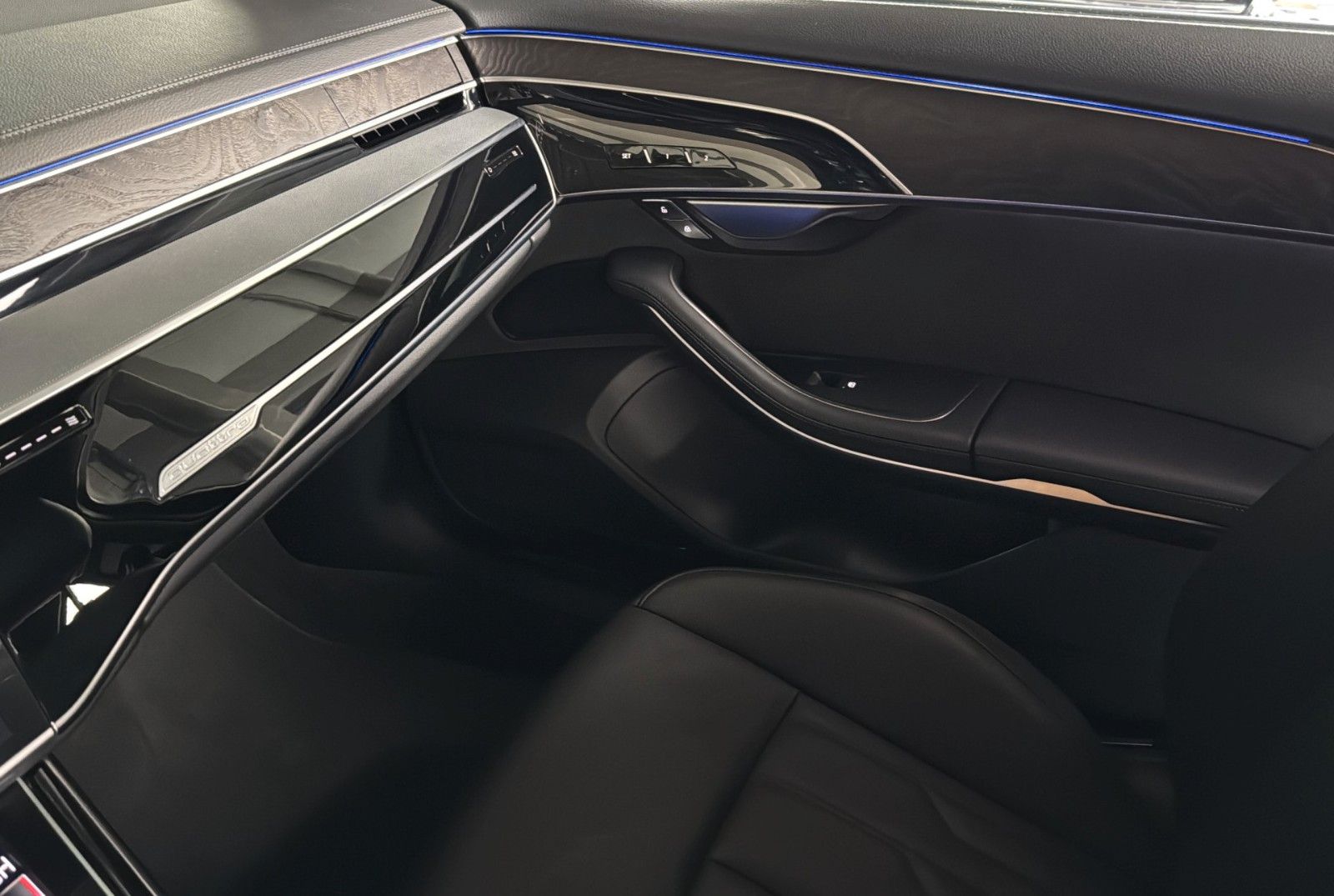 Fahrzeugabbildung Audi A8 50 TDI quattro*Pano*Luft*Softclose*B&O*360