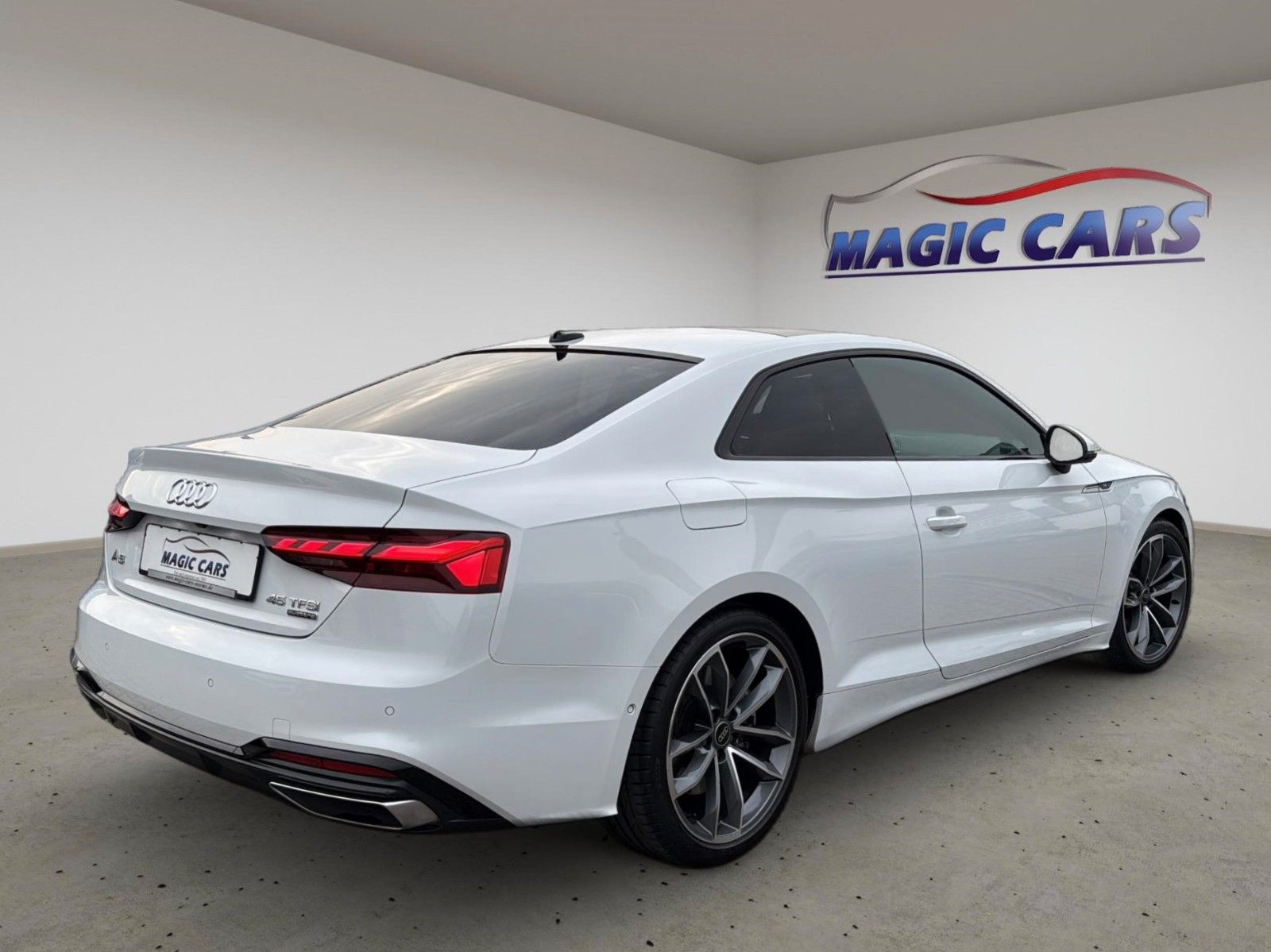 Fahrzeugabbildung Audi A5 Coupe 45TFSI quattro S line *Pano*Matrix*360°