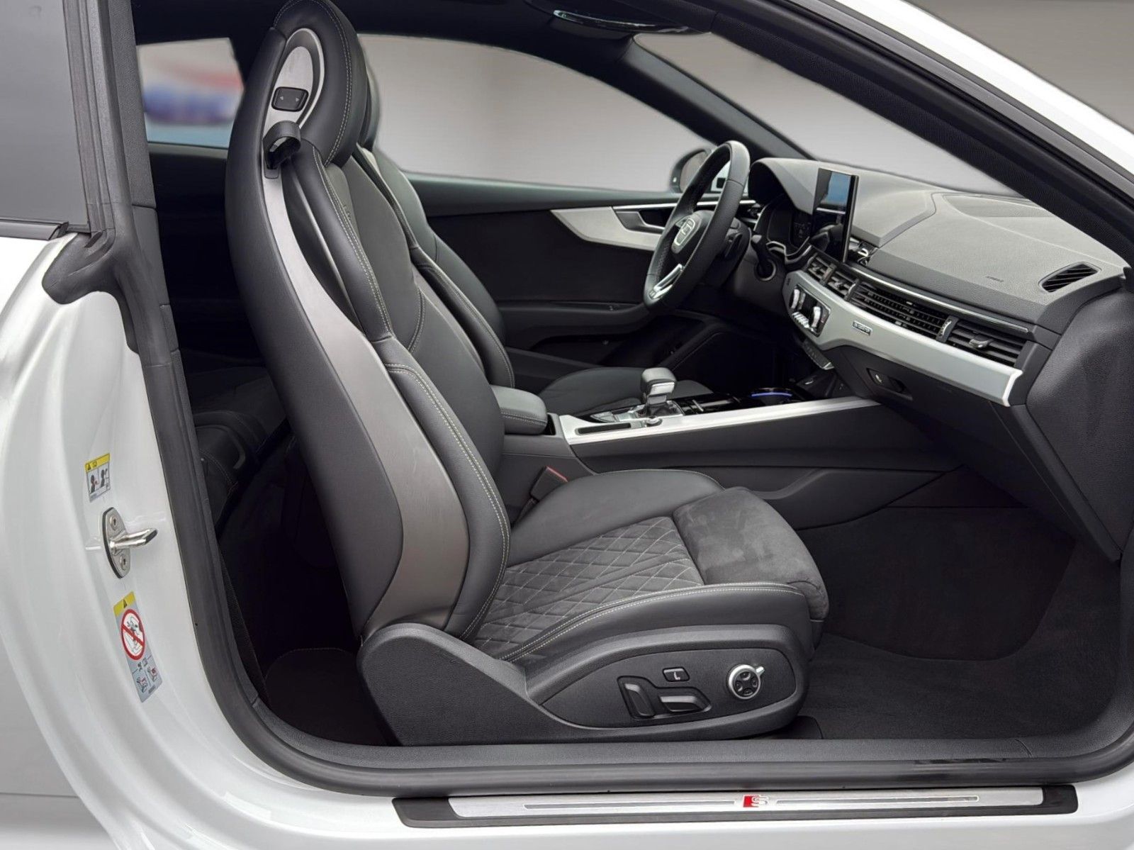 Fahrzeugabbildung Audi A5 Coupe 45TFSI quattro S line *Pano*Matrix*360°