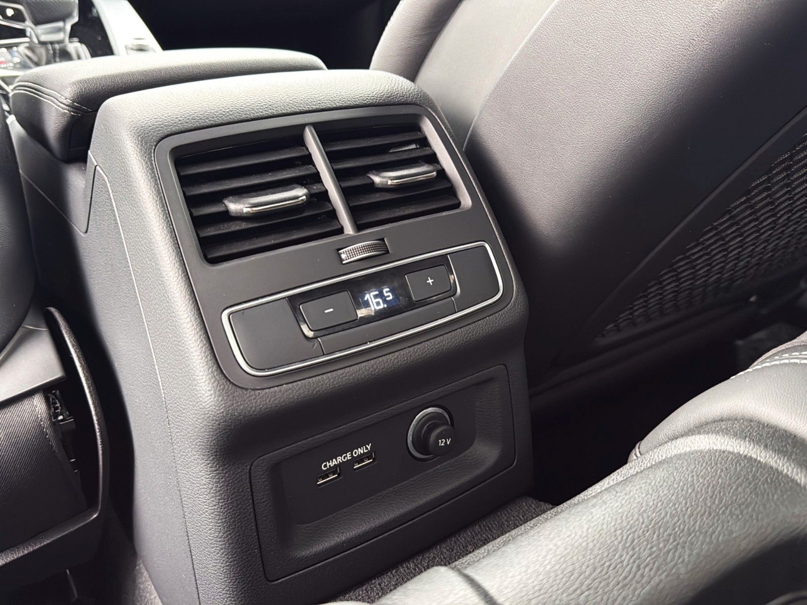 Fahrzeugabbildung Audi A5 Coupe 45TFSI quattro S line *Pano*Matrix*360°