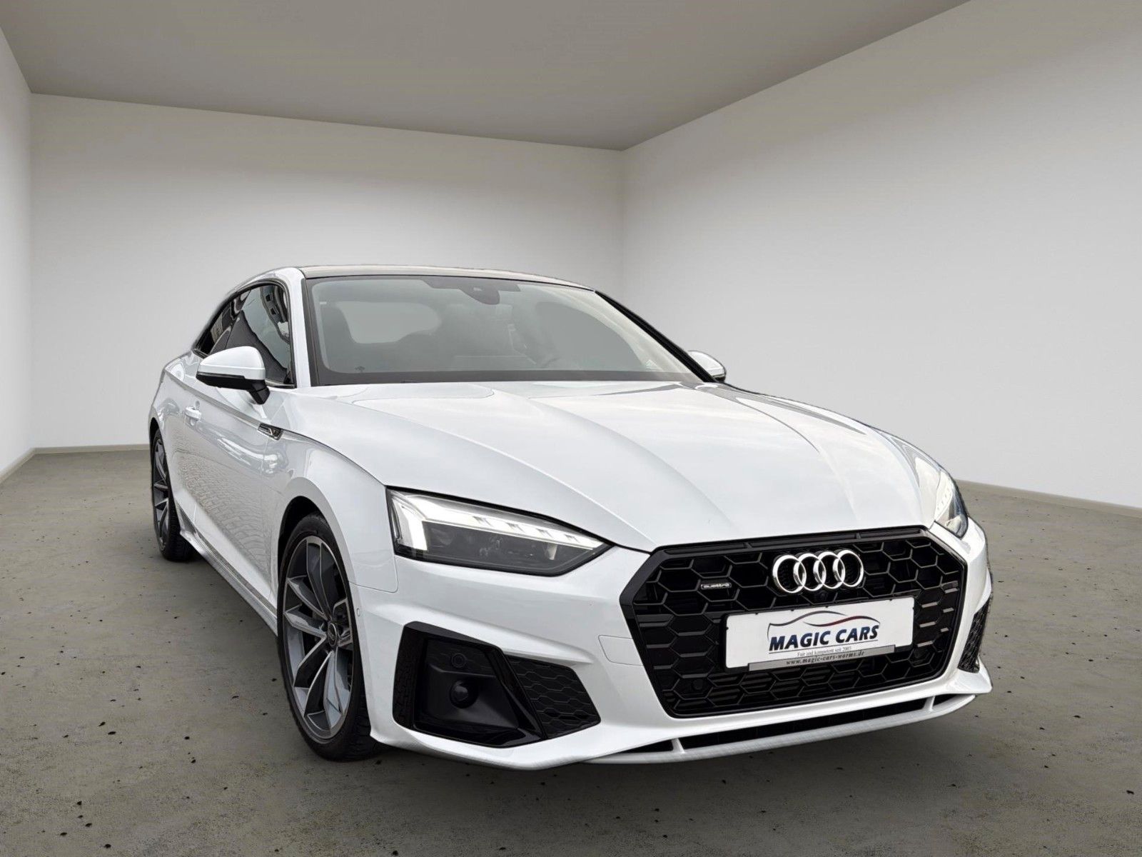 Fahrzeugabbildung Audi A5 Coupe 45TFSI quattro S line *Pano*Matrix*360°