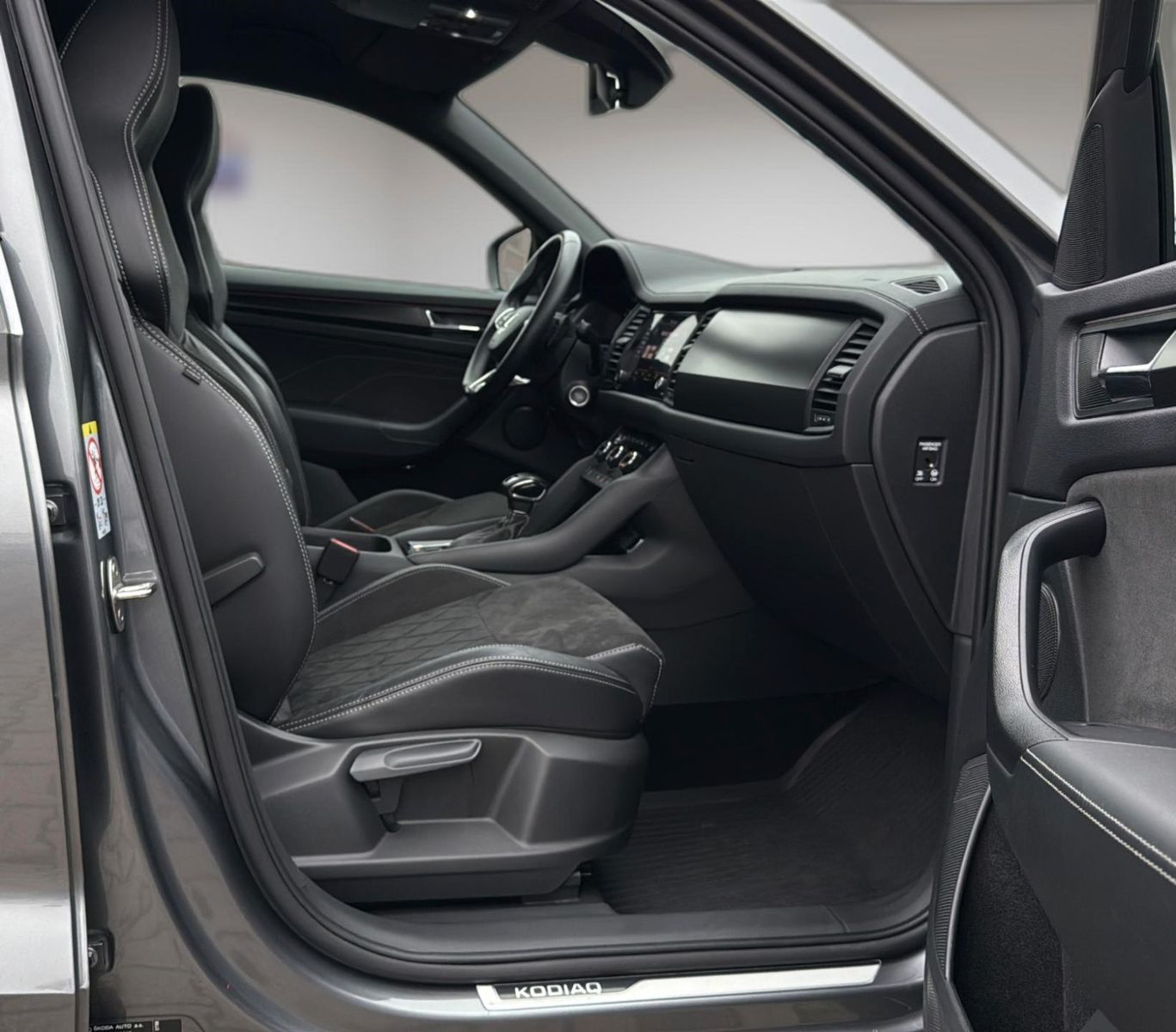 Fahrzeugabbildung SKODA Kodiaq 2.0 TDI Sportline *Matrix*Virtual*Kamera*