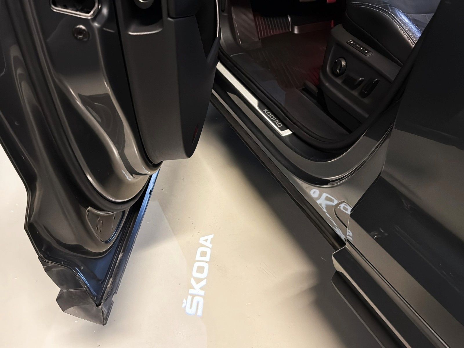 Fahrzeugabbildung SKODA Kodiaq 2.0 TDI Sportline *Matrix*Virtual*Kamera*