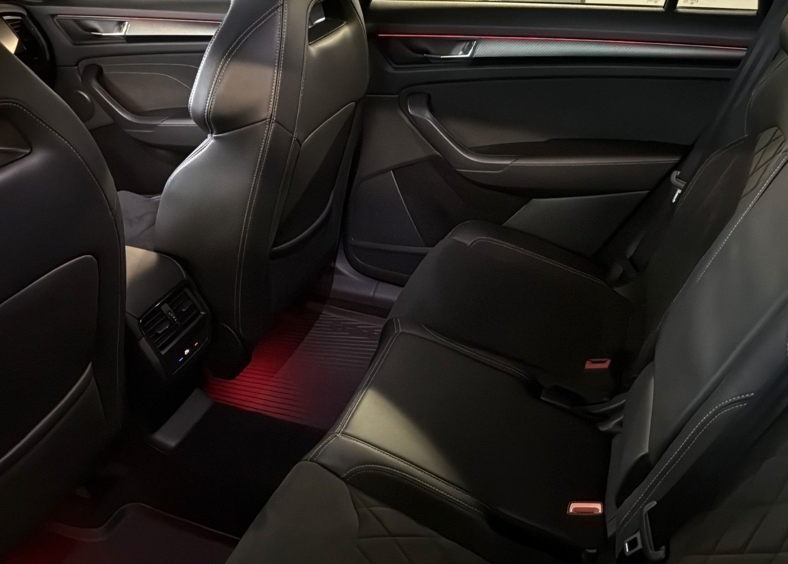 Fahrzeugabbildung SKODA Kodiaq 2.0 TDI Sportline *Matrix*Virtual*Kamera*