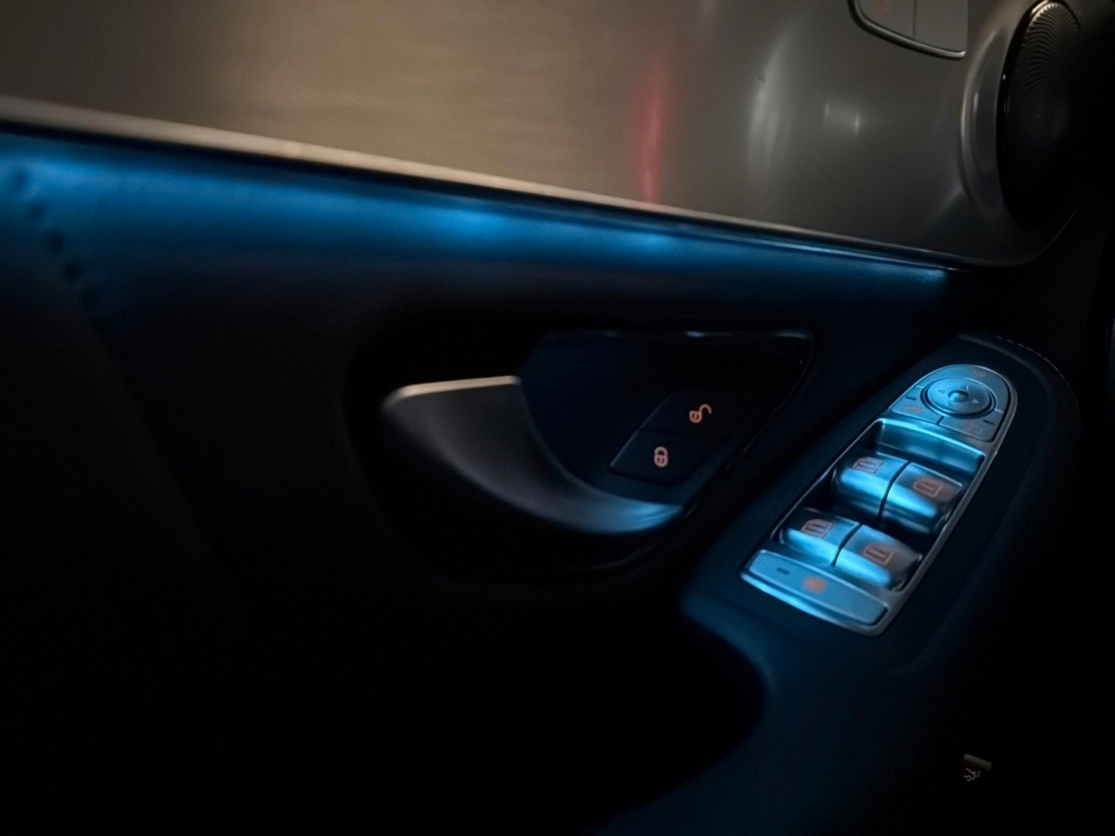 Fahrzeugabbildung Mercedes-Benz GLC 350 d 4Matic AMG Style Int. *Pano*Stand*AHK*