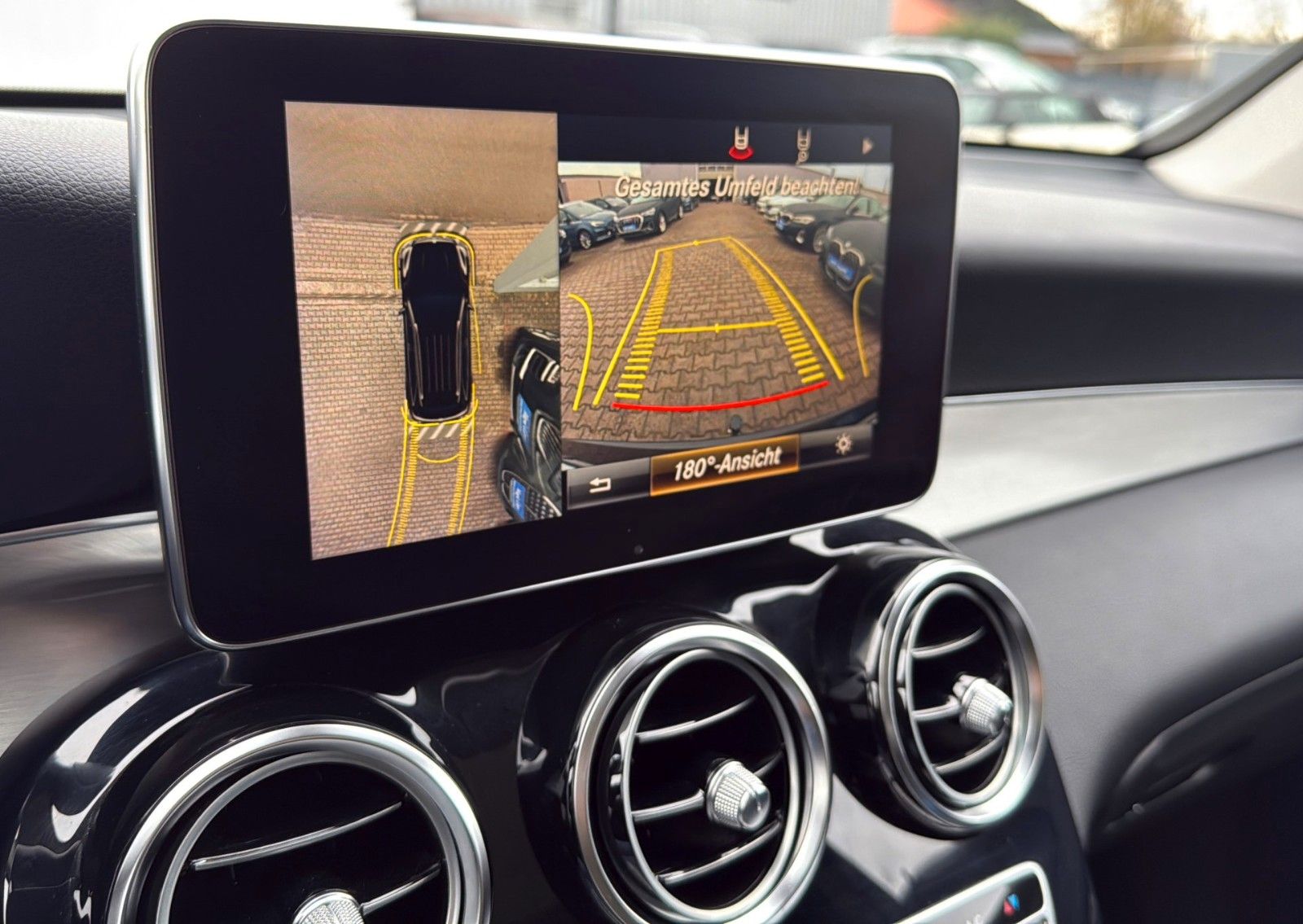 Fahrzeugabbildung Mercedes-Benz GLC 350 d 4Matic AMG Style Int. *Pano*Stand*AHK*