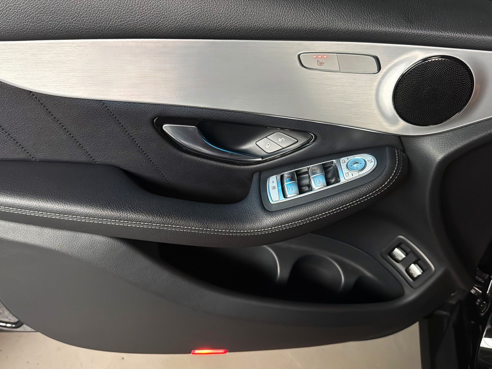 Fahrzeugabbildung Mercedes-Benz GLC 350 d 4Matic AMG Style Int. *Pano*Stand*AHK*