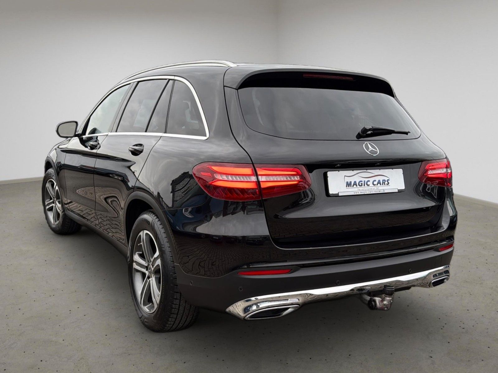 Fahrzeugabbildung Mercedes-Benz GLC 350 d 4Matic AMG Style Int. *Pano*Stand*AHK*