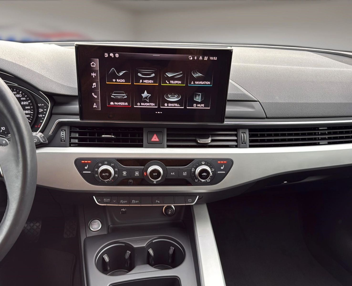 Fahrzeugabbildung Audi A4 Avant 40 TDI S line *Pano*LED*AHK*18Zoll*