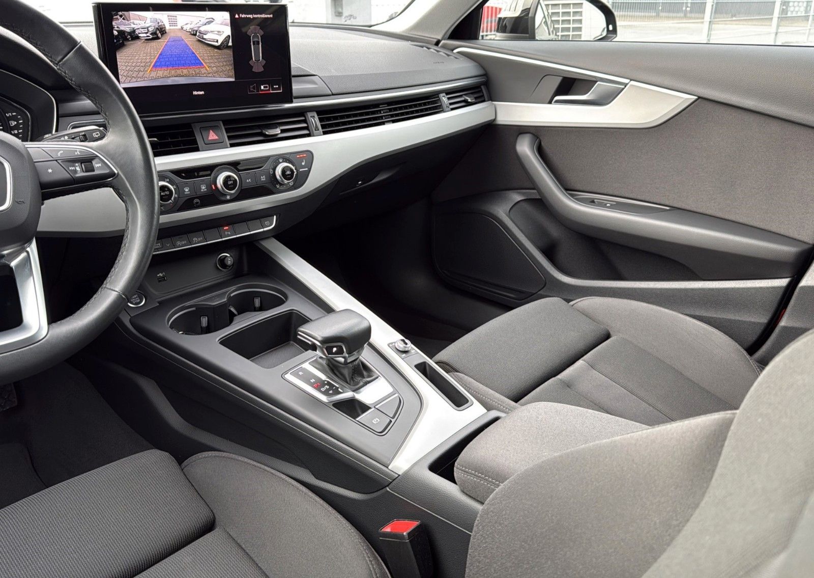 Fahrzeugabbildung Audi A4 Avant 40 TDI S line *Pano*LED*AHK*18Zoll*