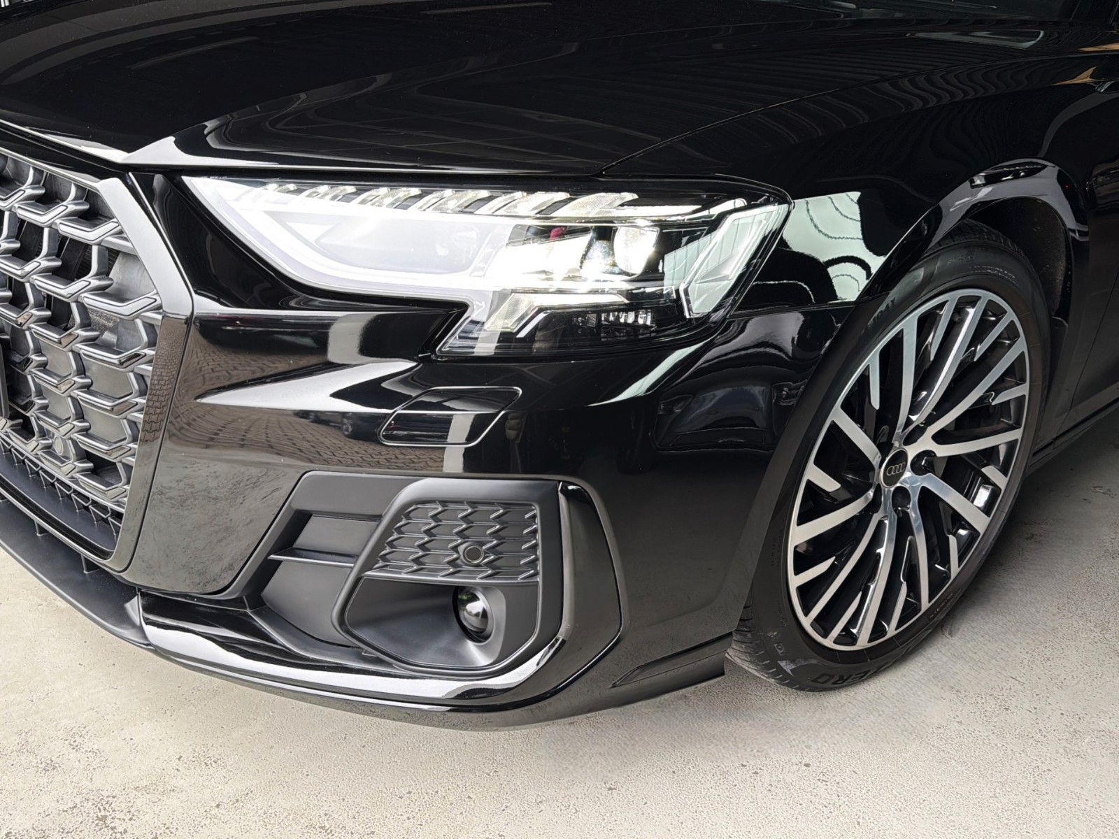 Fahrzeugabbildung Audi A8 50 TDI quattro S-LINE *HD-Matrix*Luft*B&O*