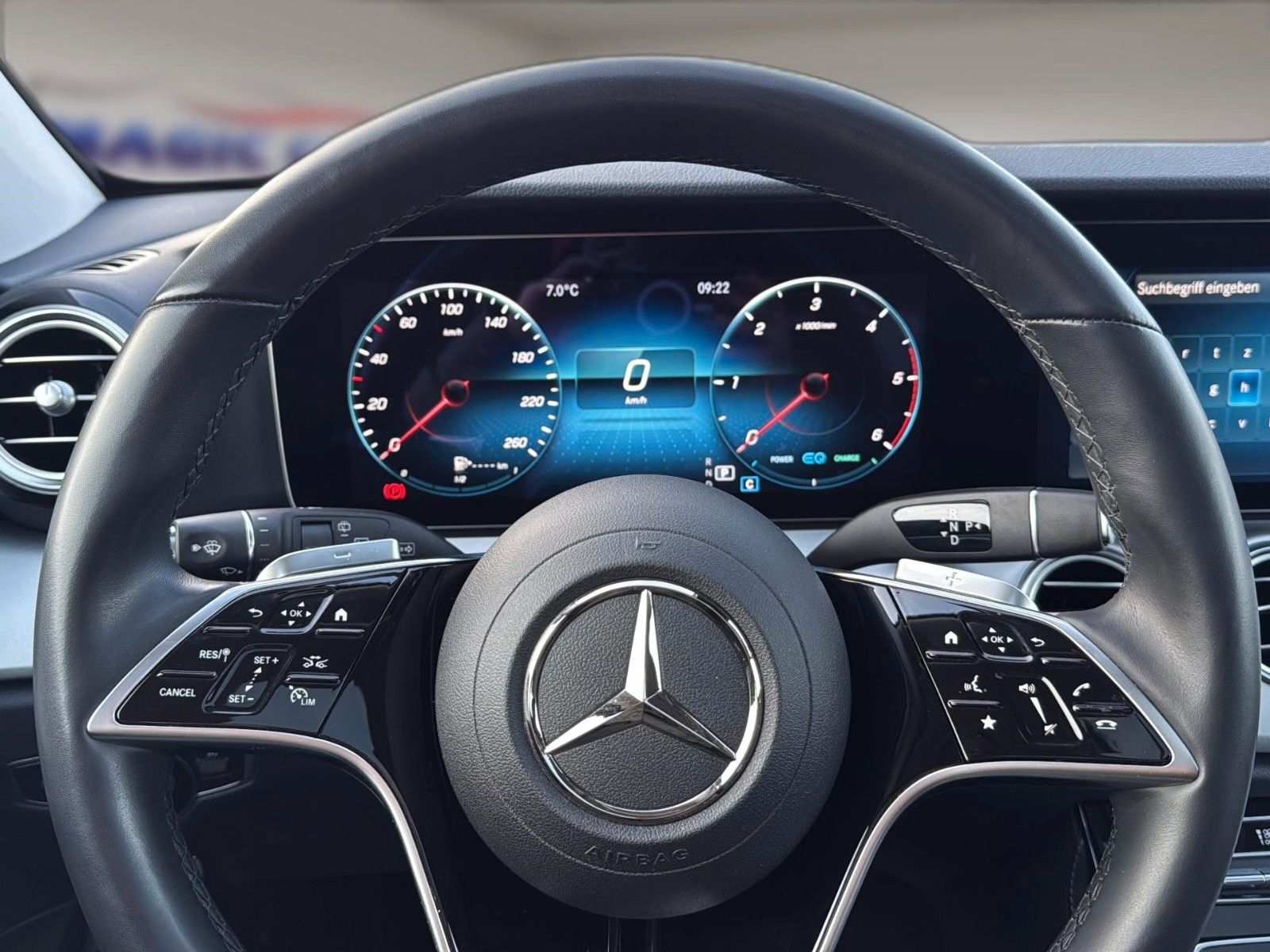 Fahrzeugabbildung Mercedes-Benz E 220 d T 9G-TRONIC *LED*SCHIEBEDACH*WIDE*