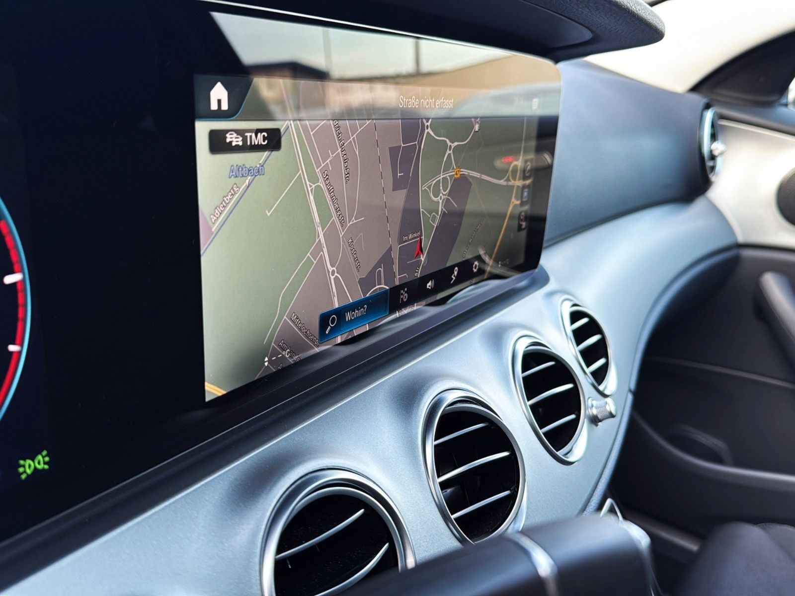 Fahrzeugabbildung Mercedes-Benz E 220 d T 9G-TRONIC *LED*SCHIEBEDACH*WIDE*