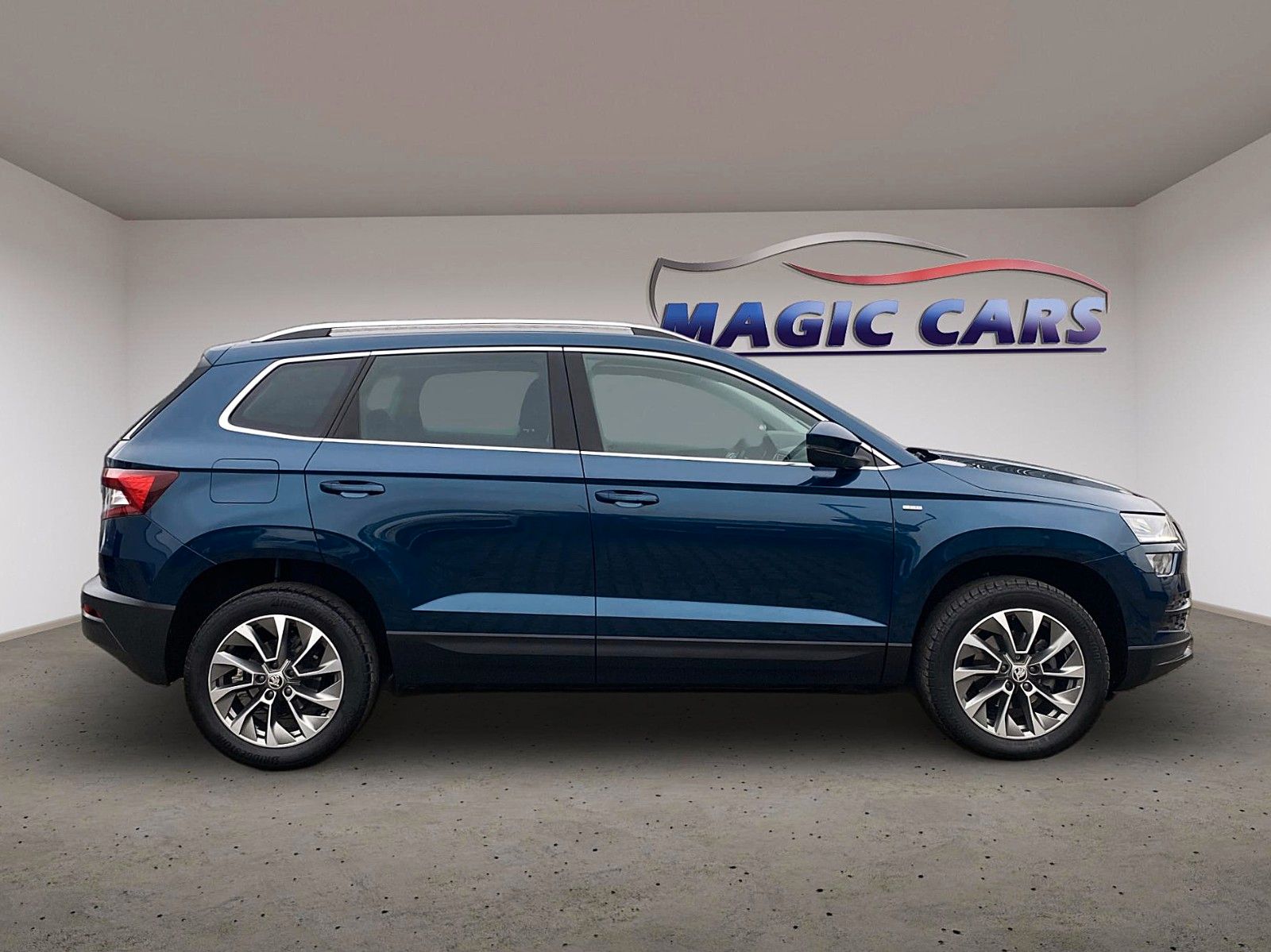 Fahrzeugabbildung SKODA Karoq 1.5 TSI ACT DSG Clever *Kamera*LED*AHK*