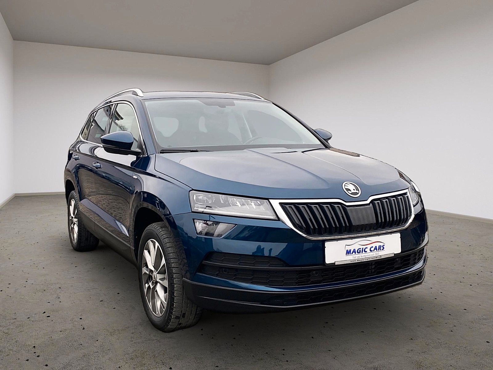 Fahrzeugabbildung SKODA Karoq 1.5 TSI ACT DSG Clever *Kamera*LED*AHK*