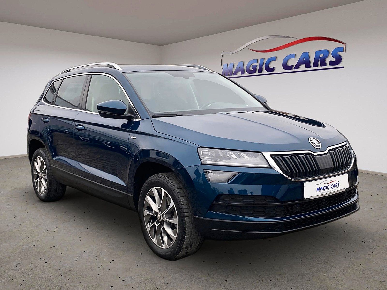 Fahrzeugabbildung SKODA Karoq 1.5 TSI ACT DSG Clever *Kamera*LED*AHK*