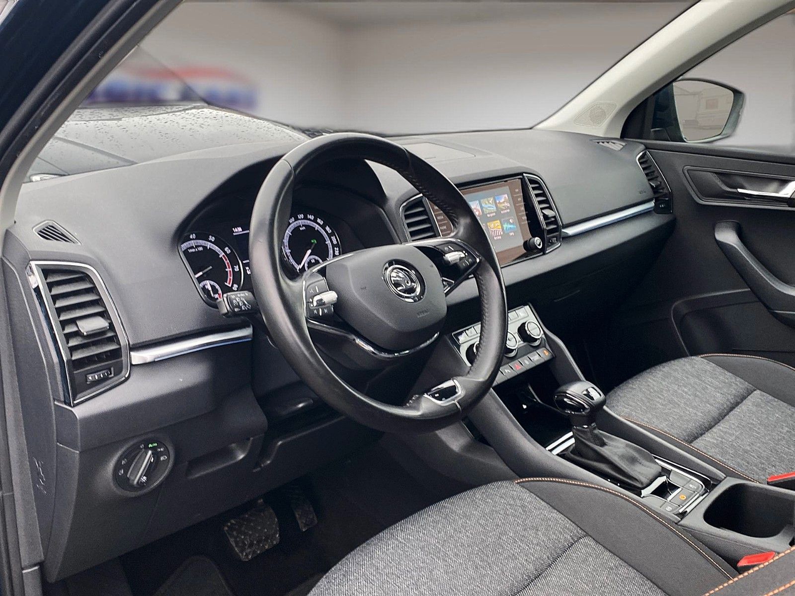 Fahrzeugabbildung SKODA Karoq 1.5 TSI ACT DSG Clever *Kamera*LED*AHK*