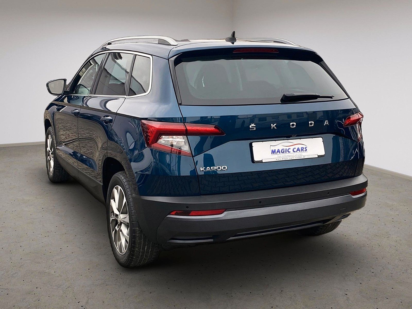 Fahrzeugabbildung SKODA Karoq 1.5 TSI ACT DSG Clever *Kamera*LED*AHK*