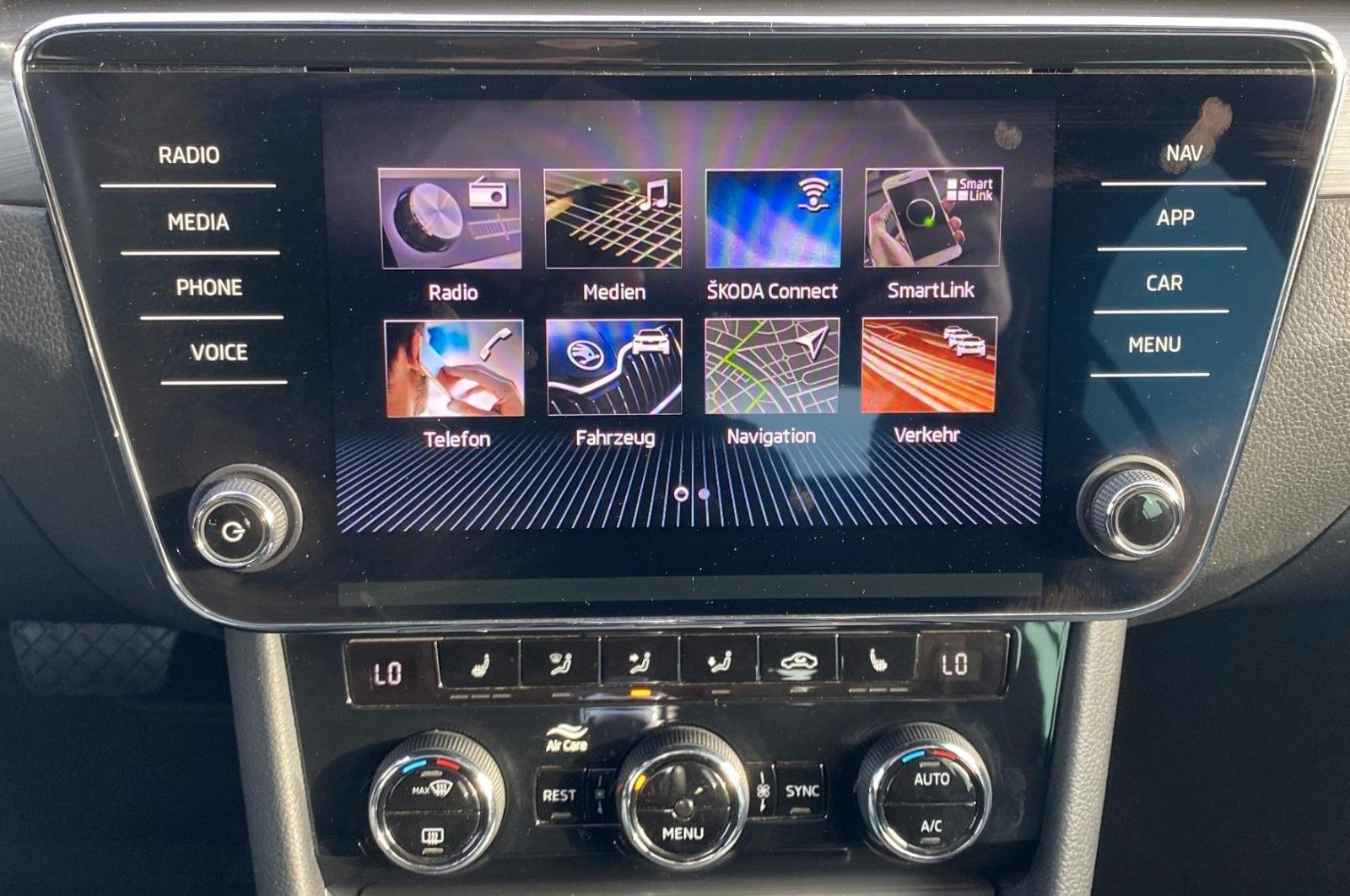 Fahrzeugabbildung SKODA Superb 2.0 TSI 4x4 Style *Matrix*Pano*Memory*SHZ