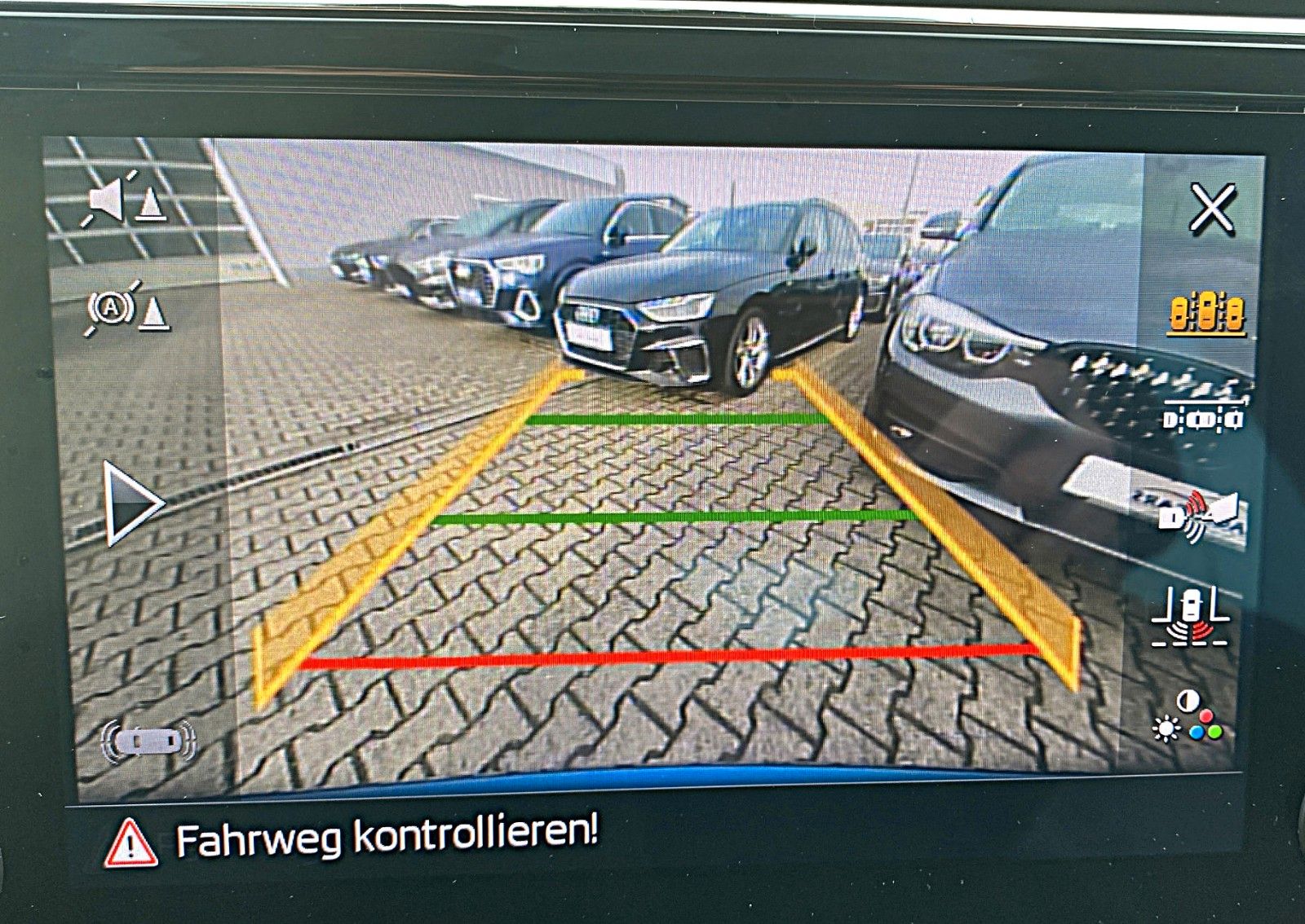 Fahrzeugabbildung SKODA Superb 2.0 TSI 4x4 Style *Matrix*Pano*Memory*SHZ