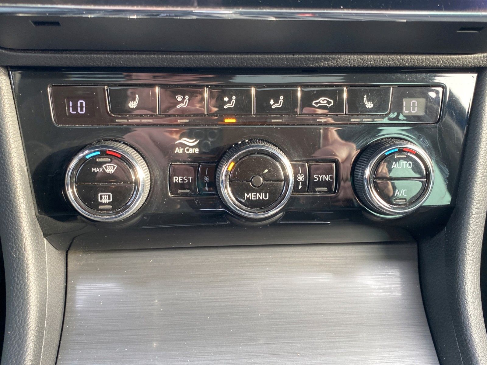 Fahrzeugabbildung SKODA Superb 2.0 TSI 4x4 Style *Matrix*Pano*Memory*SHZ