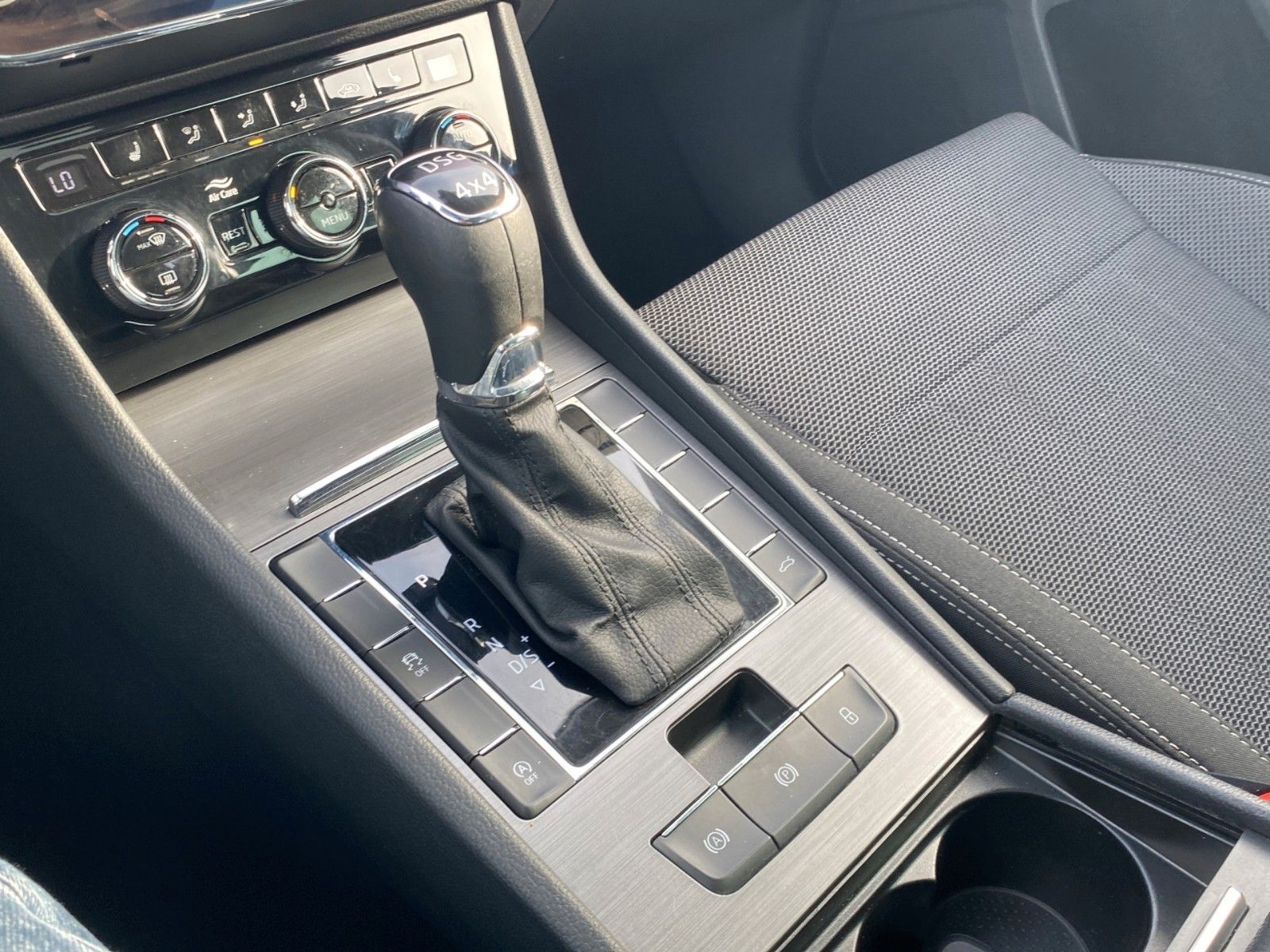 Fahrzeugabbildung SKODA Superb 2.0 TSI 4x4 Style *Matrix*Pano*Memory*SHZ