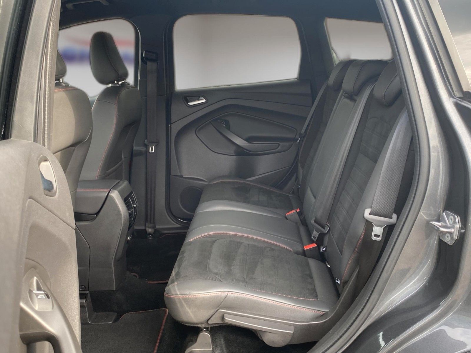 Fahrzeugabbildung Ford Kuga 1.5 4x4 Aut. ST-Line *Xenon*Kamera*Allrad*