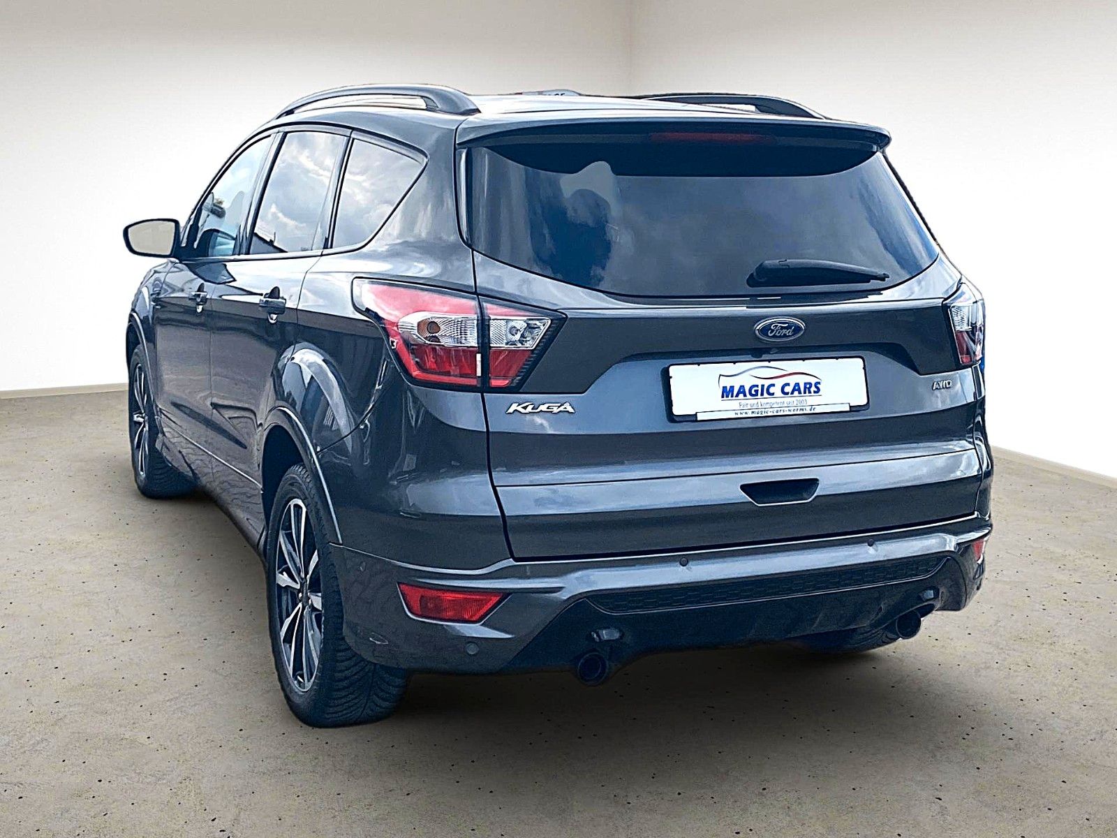 Fahrzeugabbildung Ford Kuga 1.5 4x4 Aut. ST-Line *Xenon*Kamera*Allrad*