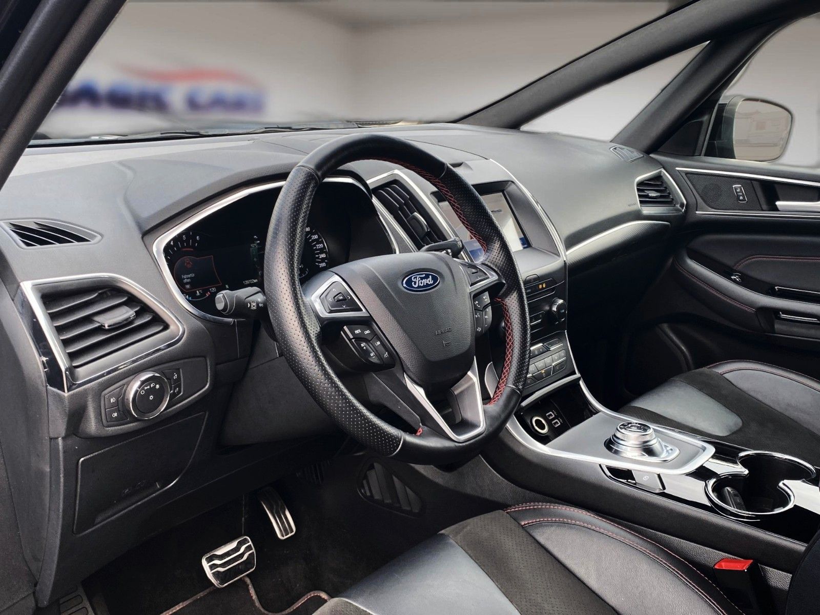 Fahrzeugabbildung Ford S-Max 2.0 Aut. ST-LINE *Stand*LED*AHK*Memory*