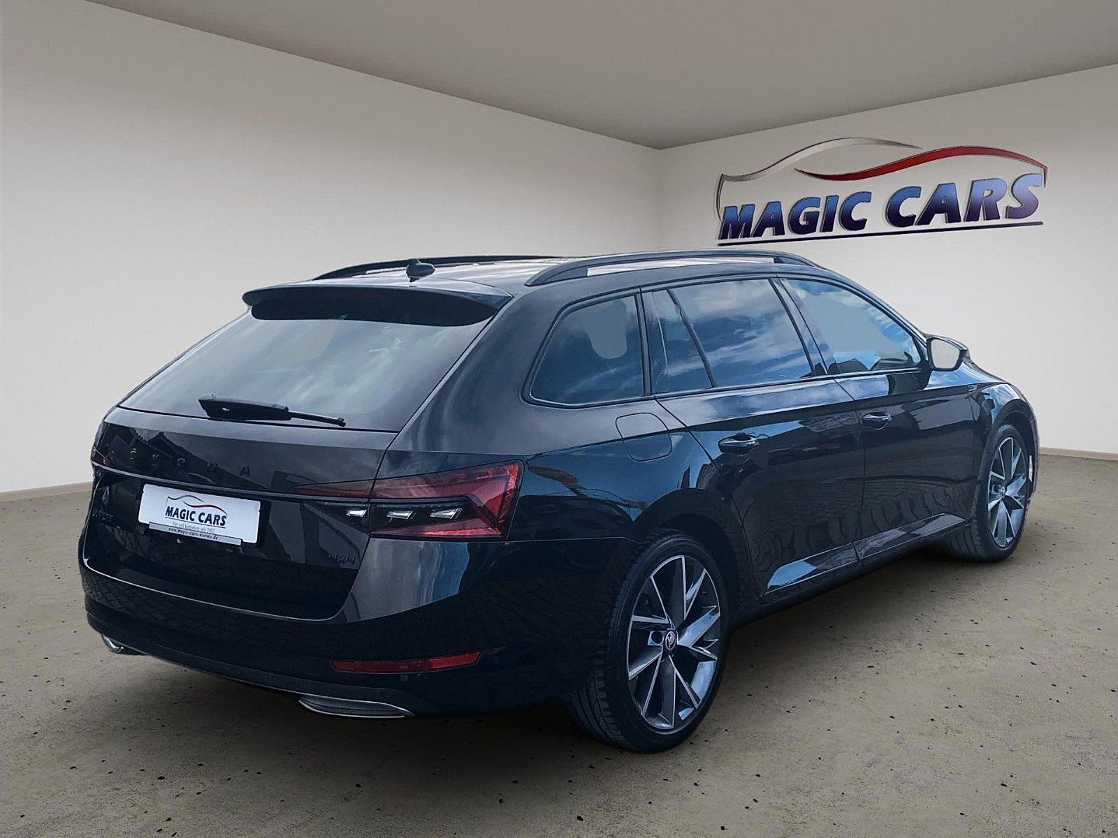 Fahrzeugabbildung SKODA Superb Combi Sportline 4x4 *Mega-Ausstattung*