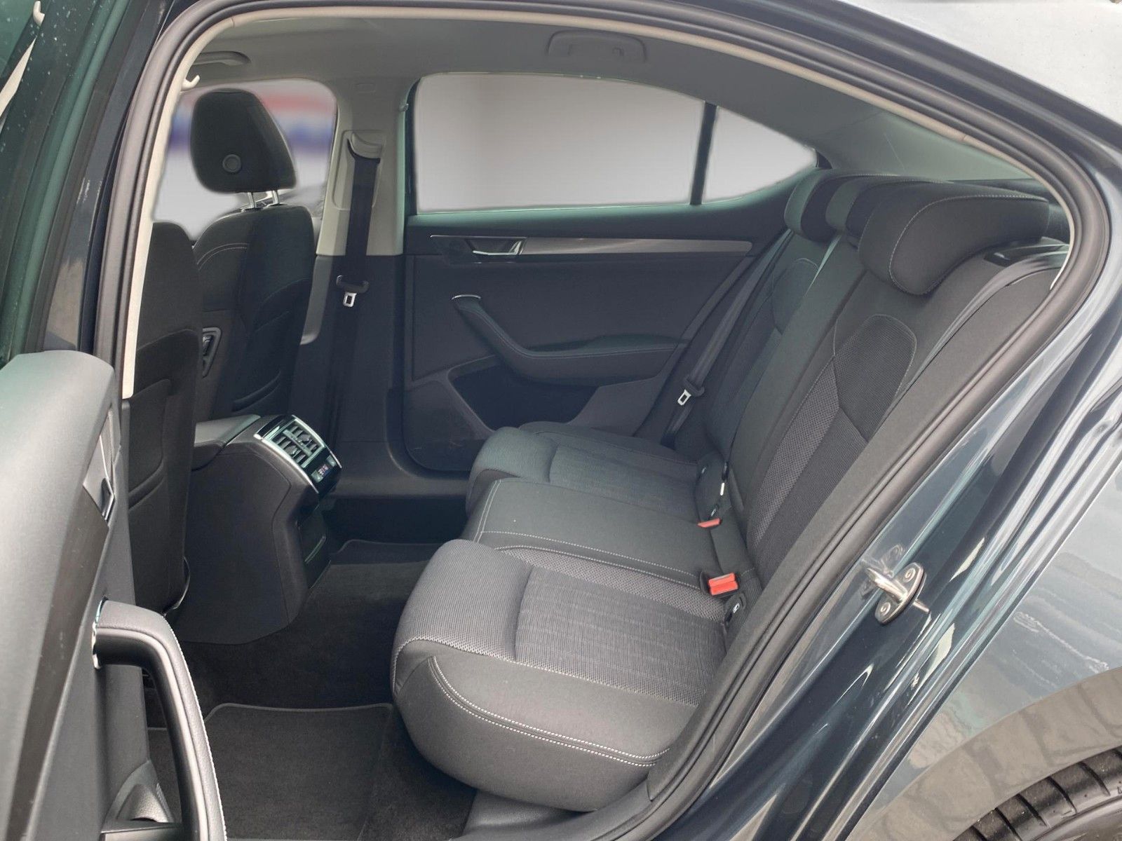 Fahrzeugabbildung SKODA Superb 1.5 TSI DSG Style *Pano*Matrix*Memory*