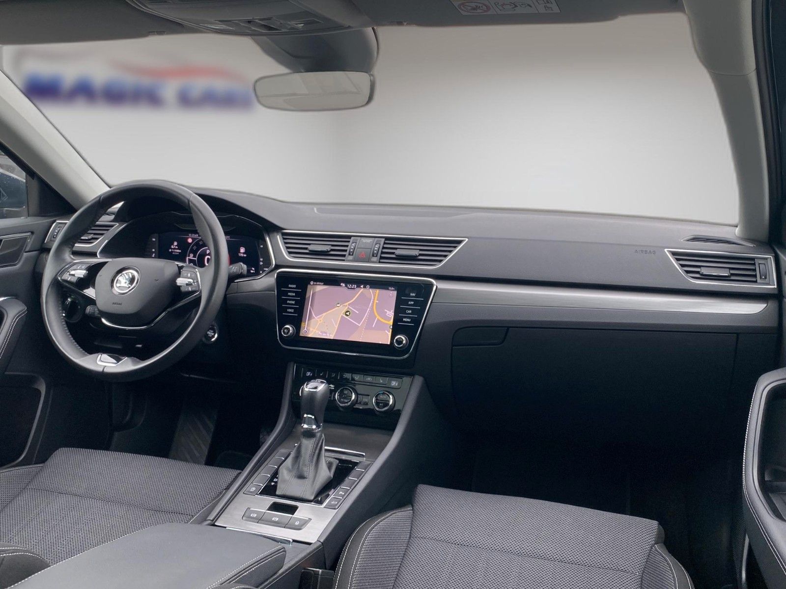 Fahrzeugabbildung SKODA Superb 1.5 TSI DSG Style *Pano*Matrix*Memory*