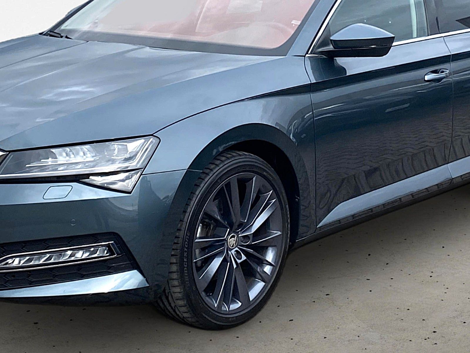 Fahrzeugabbildung SKODA Superb 1.5 TSI DSG Style *Pano*Matrix*Memory*