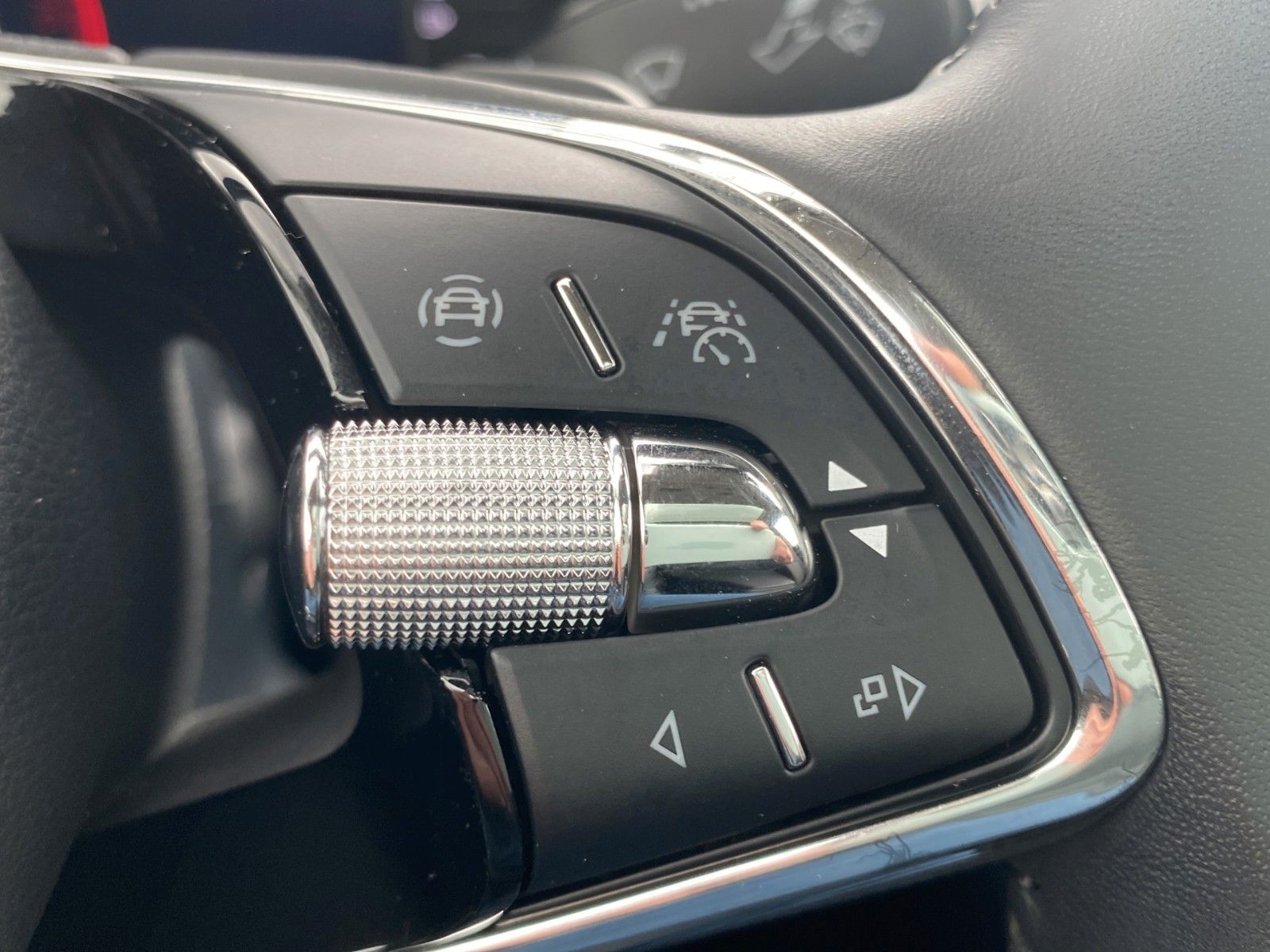 Fahrzeugabbildung SKODA Superb 1.5 TSI DSG Style *Pano*Matrix*Memory*