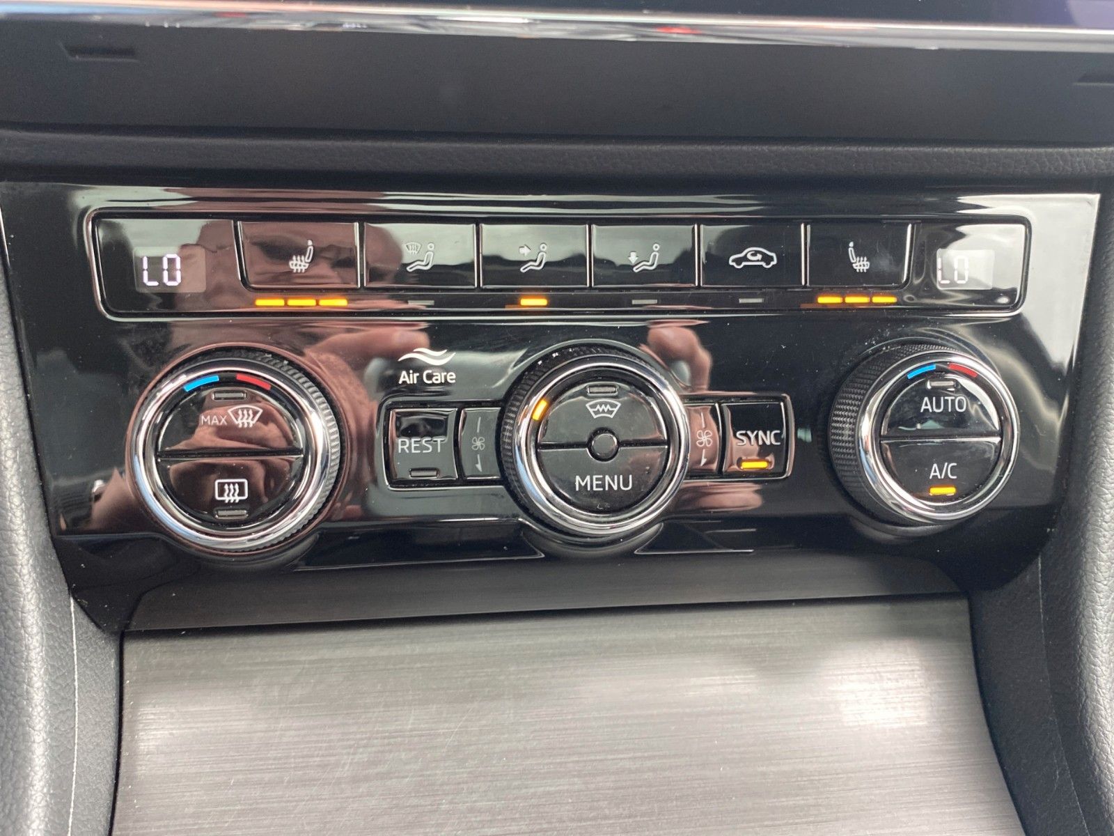 Fahrzeugabbildung SKODA Superb 1.5 TSI DSG Style *Pano*Matrix*Memory*