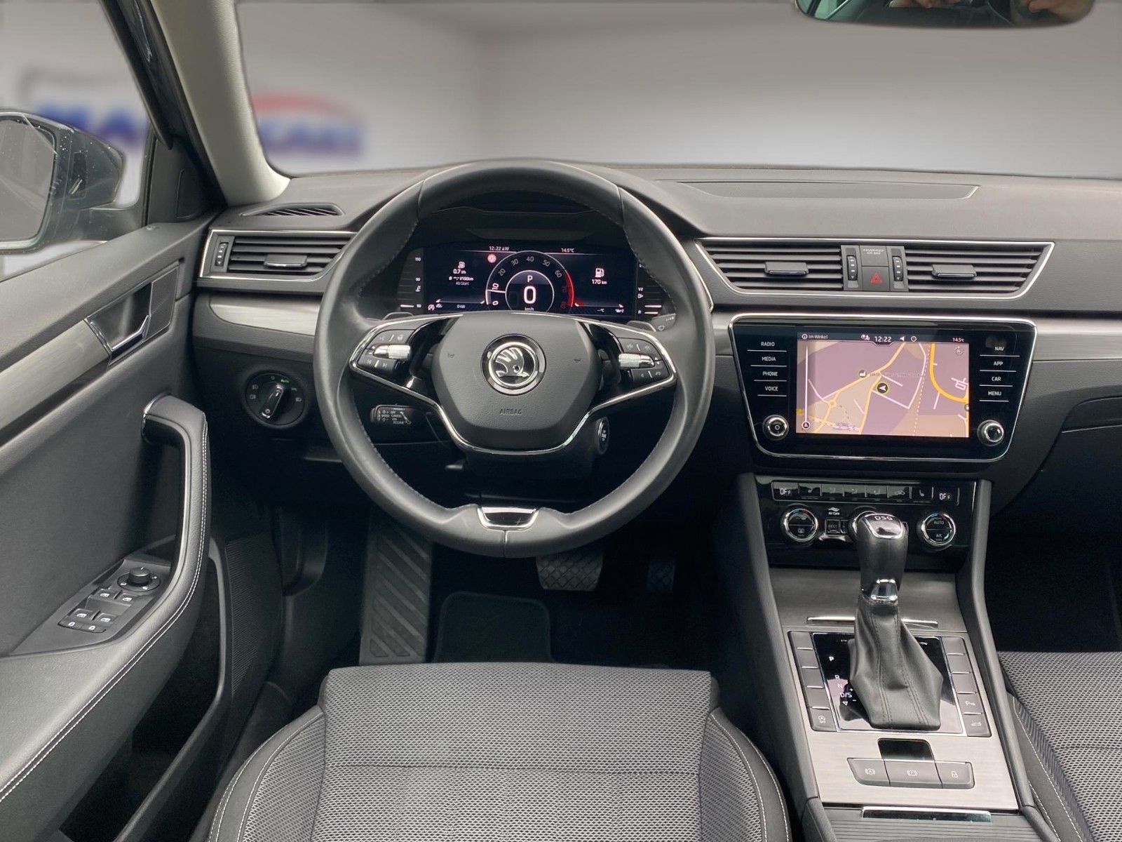 Fahrzeugabbildung SKODA Superb 1.5 TSI DSG Style *Pano*Matrix*Memory*