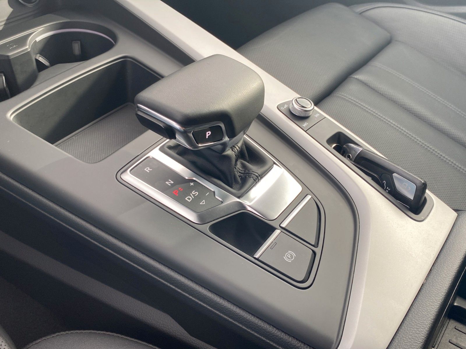 Fahrzeugabbildung Audi A4 allroad quattro 50 TDI *Leder*Stand*AHK*LED*