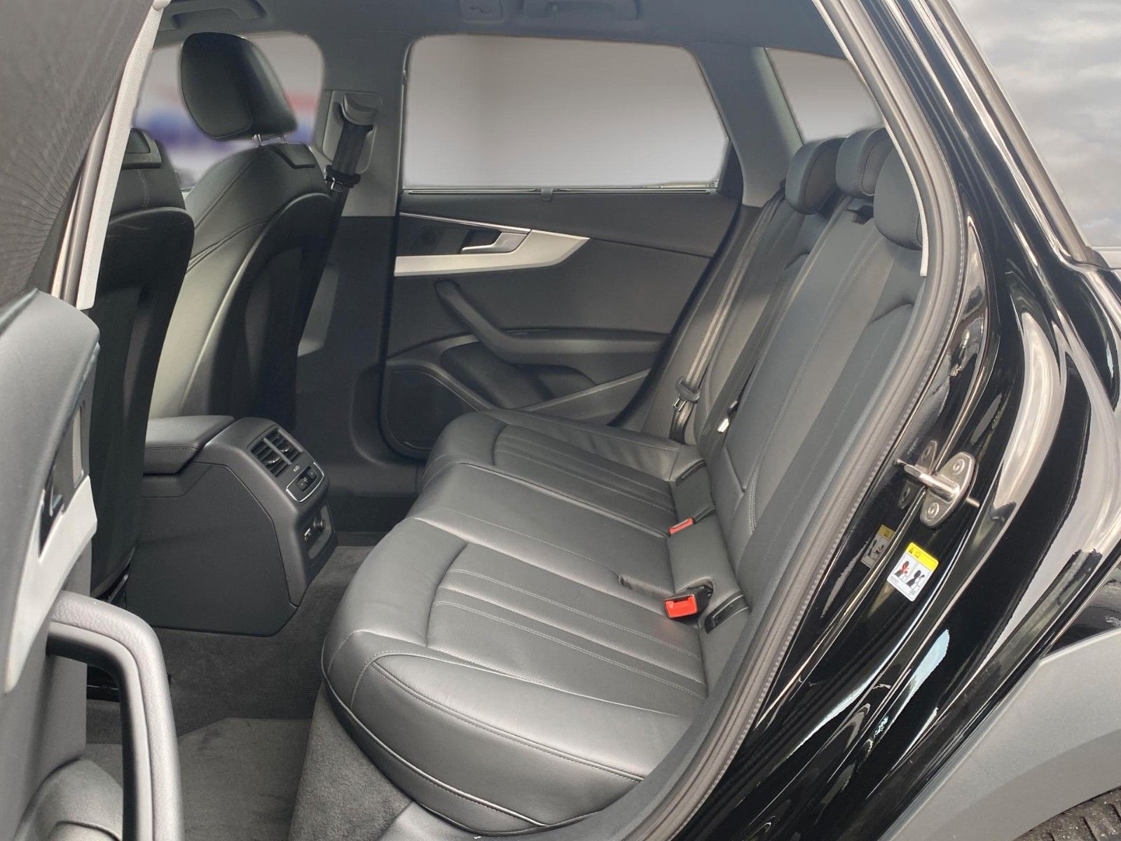 Fahrzeugabbildung Audi A4 allroad quattro 50 TDI *Leder*Stand*AHK*LED*