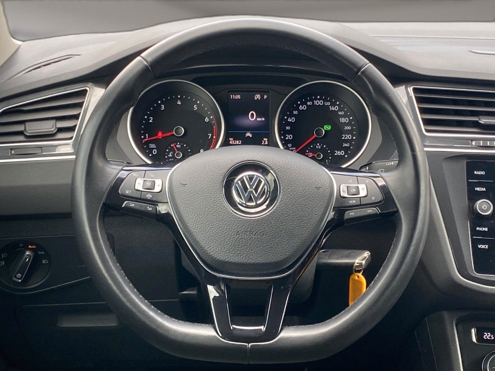 Fahrzeugabbildung Volkswagen Tiguan 2.0 TSI 4M DSG R-Line*Back Style*43.000KM