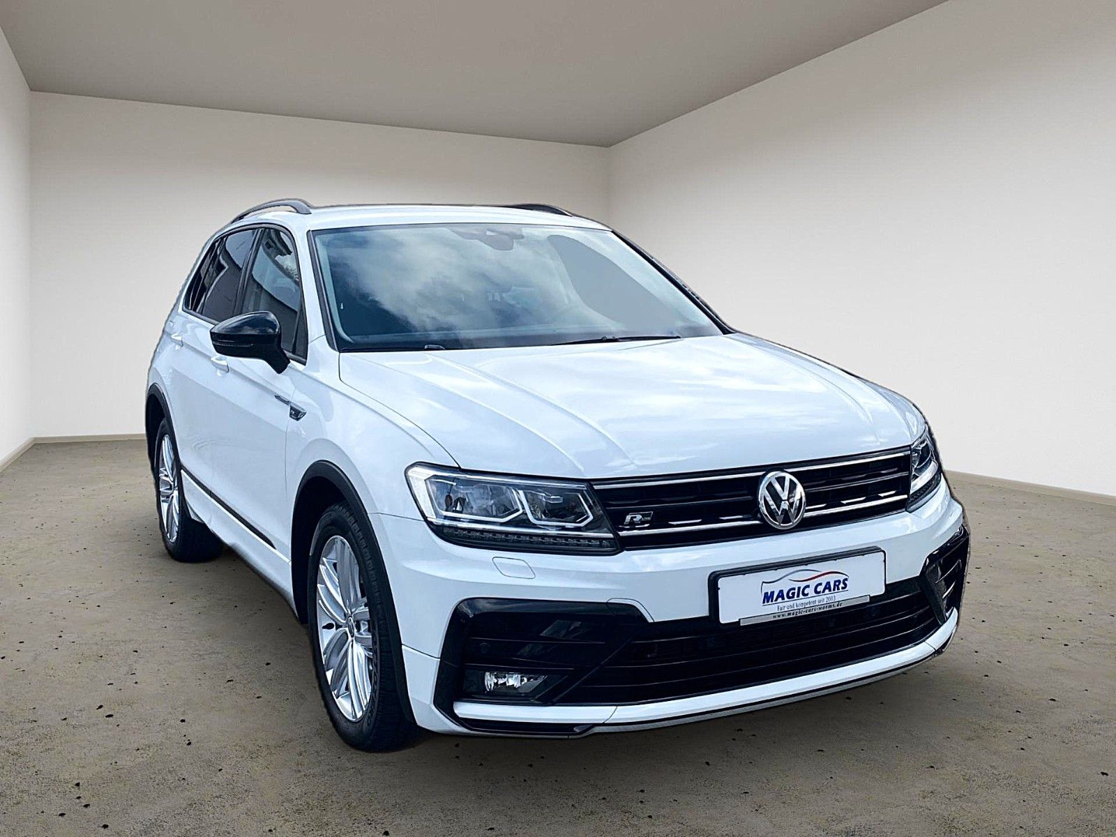 Fahrzeugabbildung Volkswagen Tiguan 2.0 TSI 4M DSG R-Line*Back Style*43.000KM