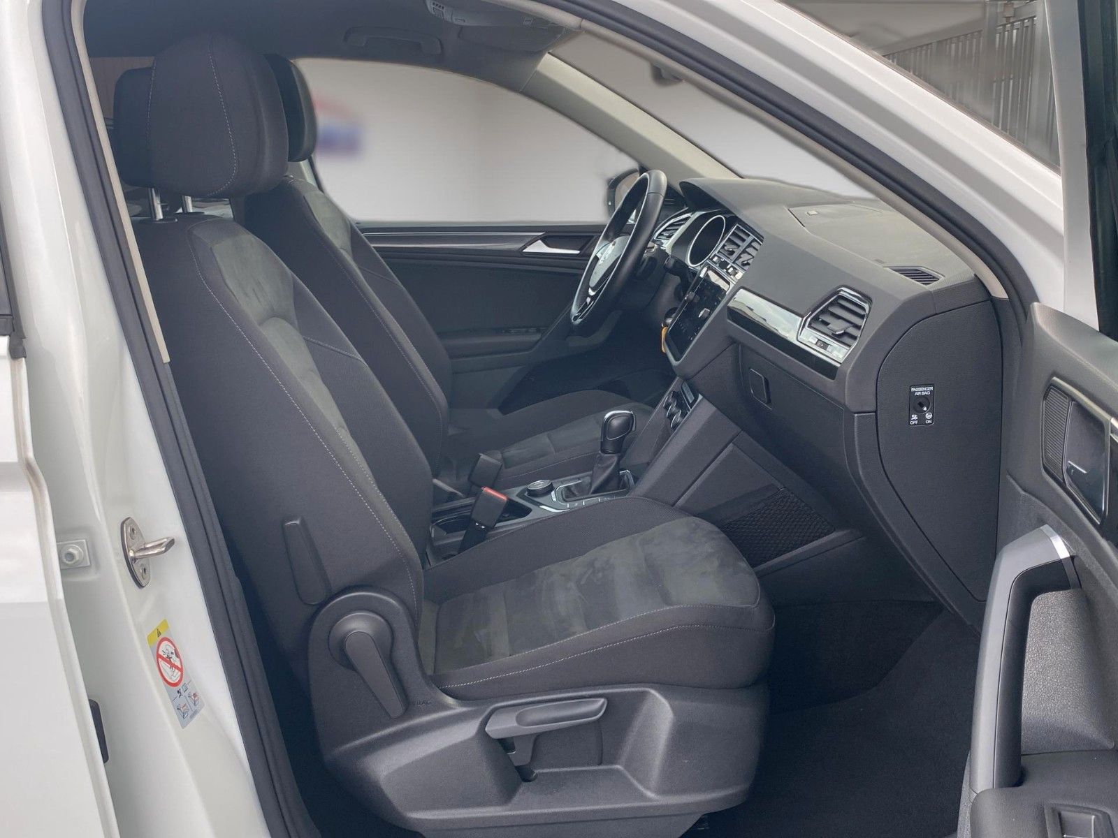 Fahrzeugabbildung Volkswagen Tiguan 2.0 TSI 4M DSG R-Line*Back Style*43.000KM