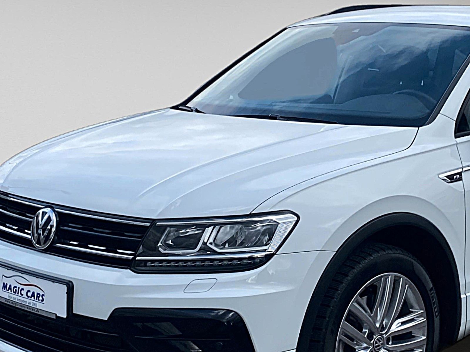 Fahrzeugabbildung Volkswagen Tiguan 2.0 TSI 4M DSG R-Line*Back Style*43.000KM