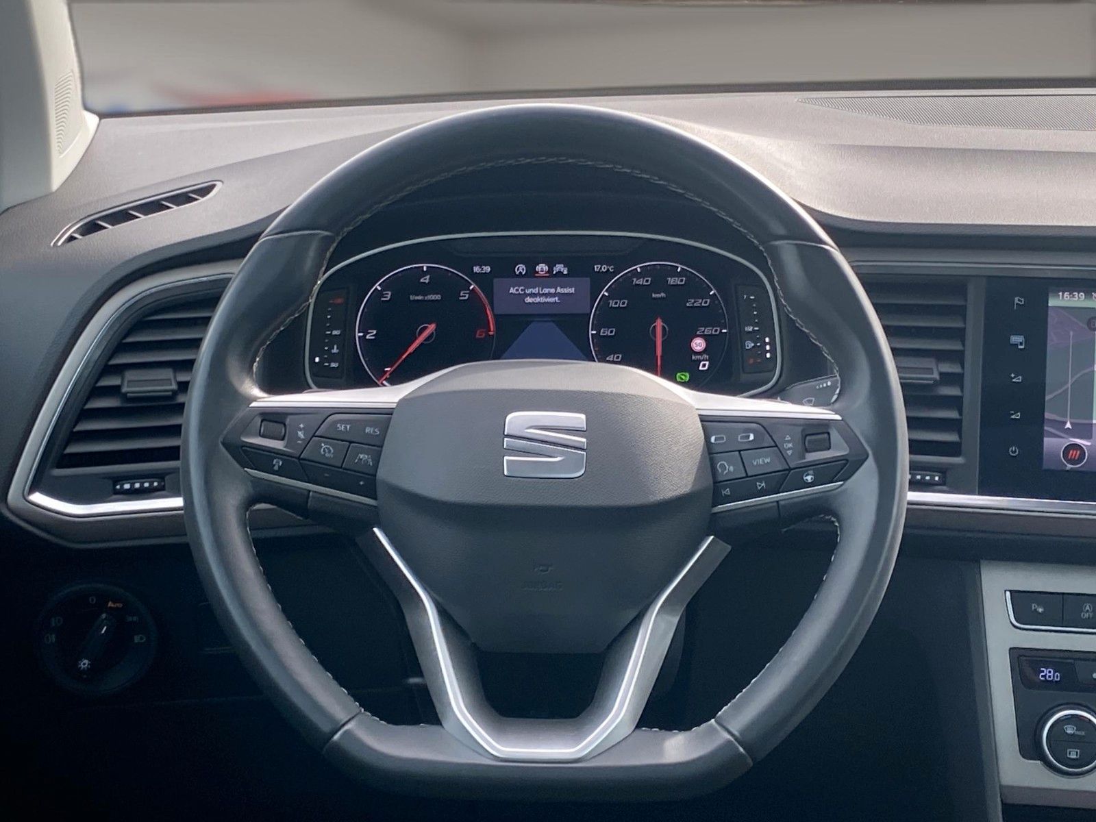 Fahrzeugabbildung SEAT Ateca 2.0 TDI DSG Xperience *LED*Pano*Beats*AHK*