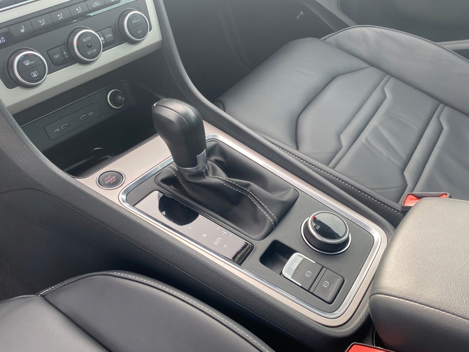 Fahrzeugabbildung SEAT Ateca 2.0 TDI DSG Xperience *LED*Pano*Beats*AHK*