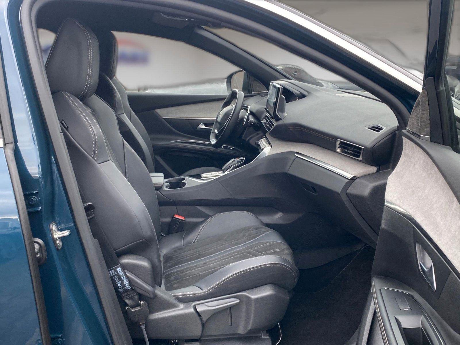 Fahrzeugabbildung Peugeot 5008 GT*Autom.*7 Sitzer*Standheizung*LED*Focal*