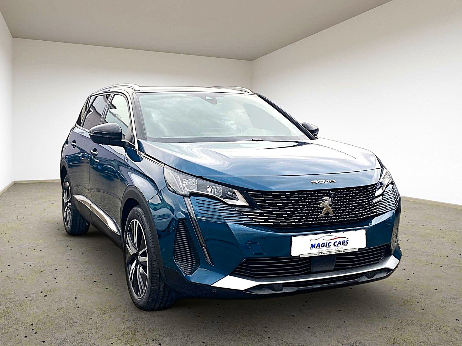 Fahrzeugabbildung Peugeot 5008 GT*Autom.*7 Sitzer*Standheizung*LED*Focal*