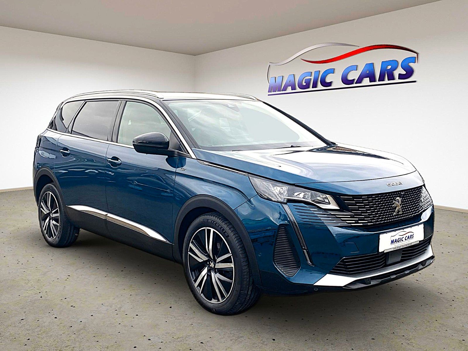 Fahrzeugabbildung Peugeot 5008 GT*Autom.*7 Sitzer*Standheizung*LED*Focal*