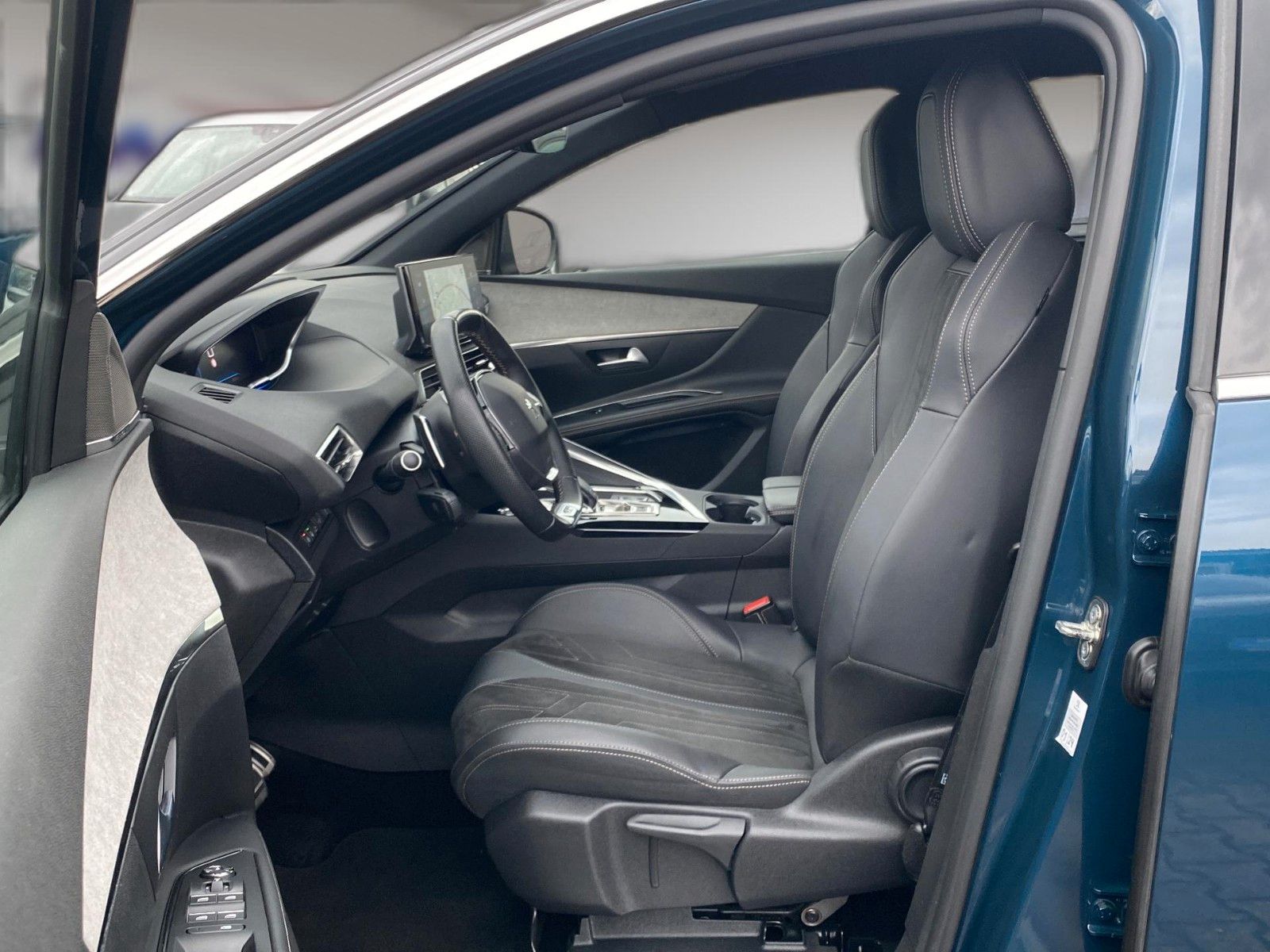 Fahrzeugabbildung Peugeot 5008 GT*Autom.*7 Sitzer*Standheizung*LED*Focal*